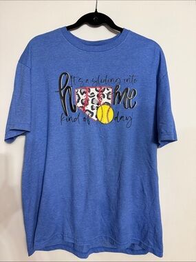 Gildan XL softball graphic t-shirt